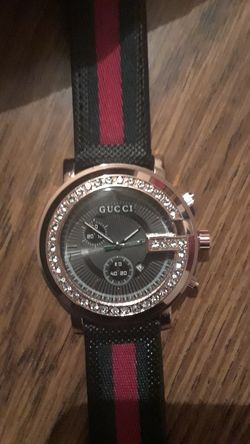 Gucci bust down watch hot sale