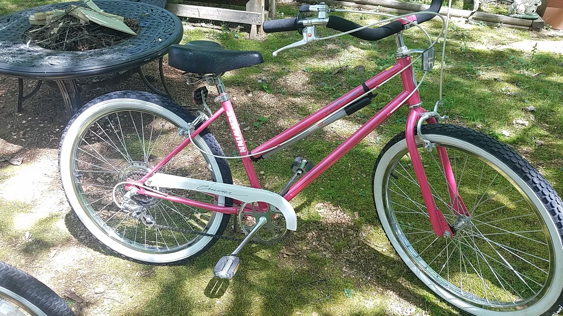 Schwinn ladies 5 speed 1987. Very nice.