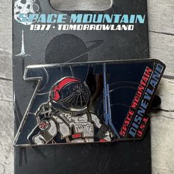 Disney Pin Tomorrowland Space Mountain 