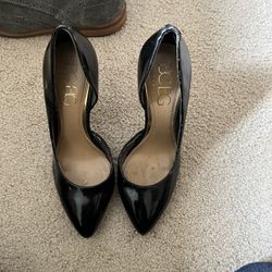 Black Pumps 7.5