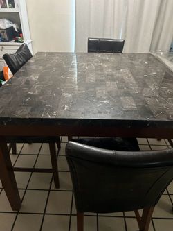 Dining table  150$ OBO