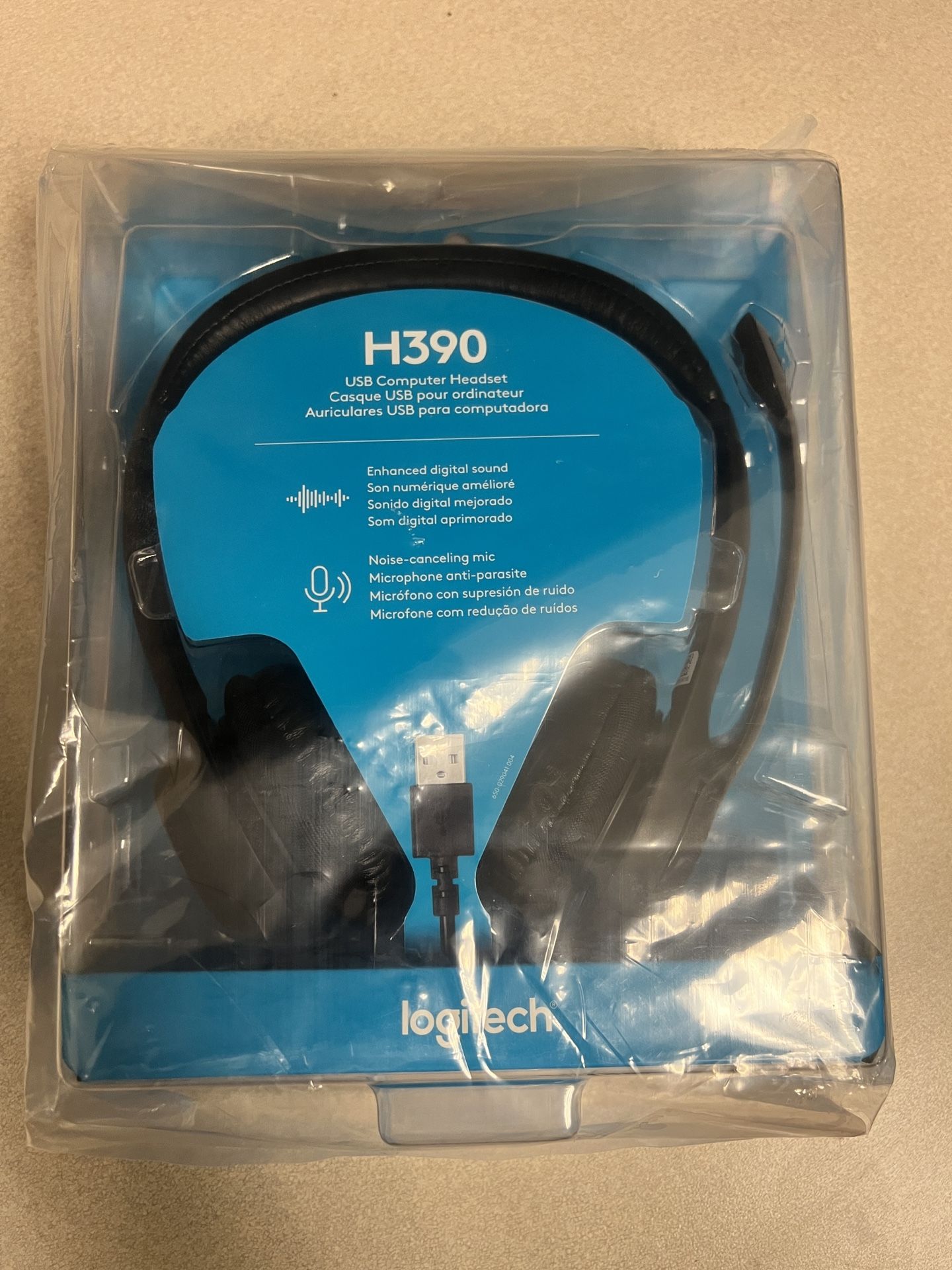 Logitech New h390 USB Headset with noisecanceling Microphone