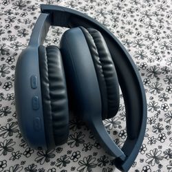 Bluetooth earphones
