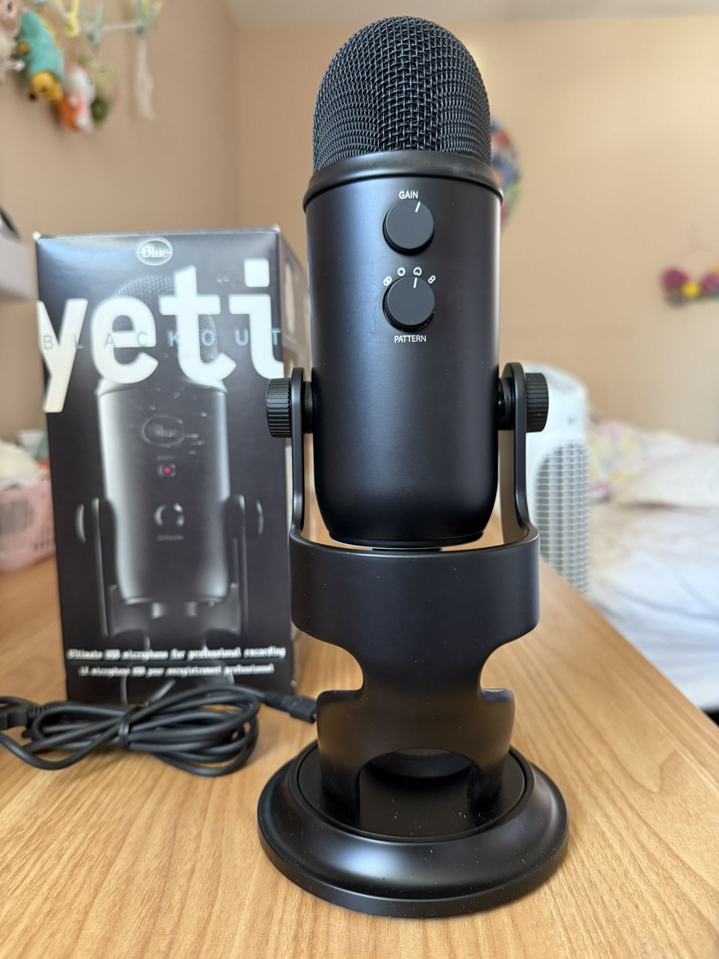 Yeti Blackout USB Mic