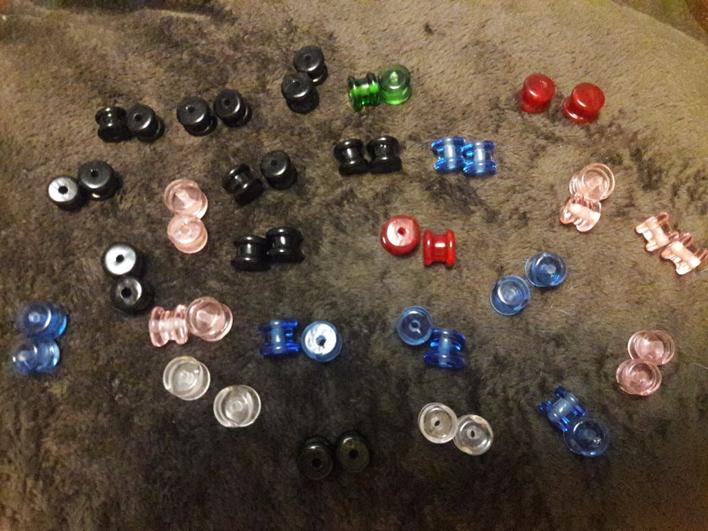 25 pair glass 3/8 inch gauge plugs