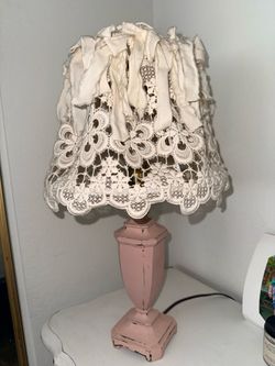 Set of 2 Shabby Chic Pink Table Lamp with Lace Shade