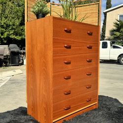 Danish Modern Vintage 6 Drawer Teak Wood Dresser Chest of Drawers