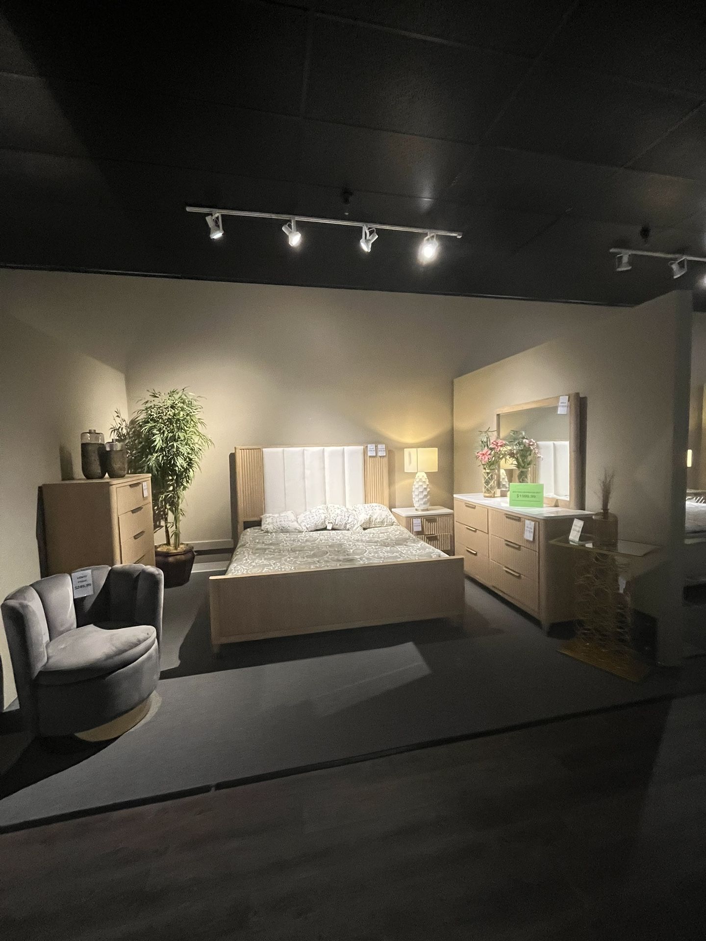 Brown 4PC King Bedroom Set