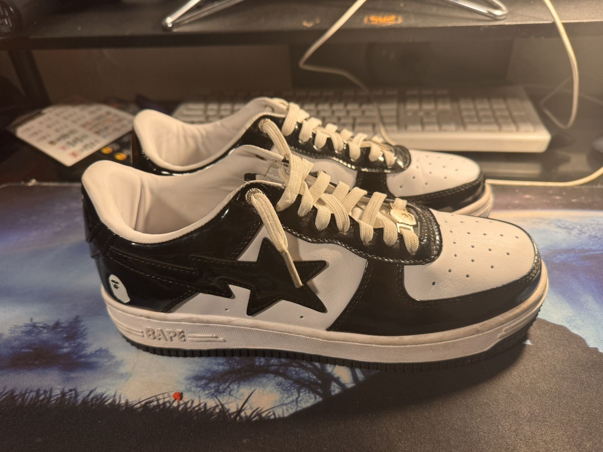 black and white bapesta