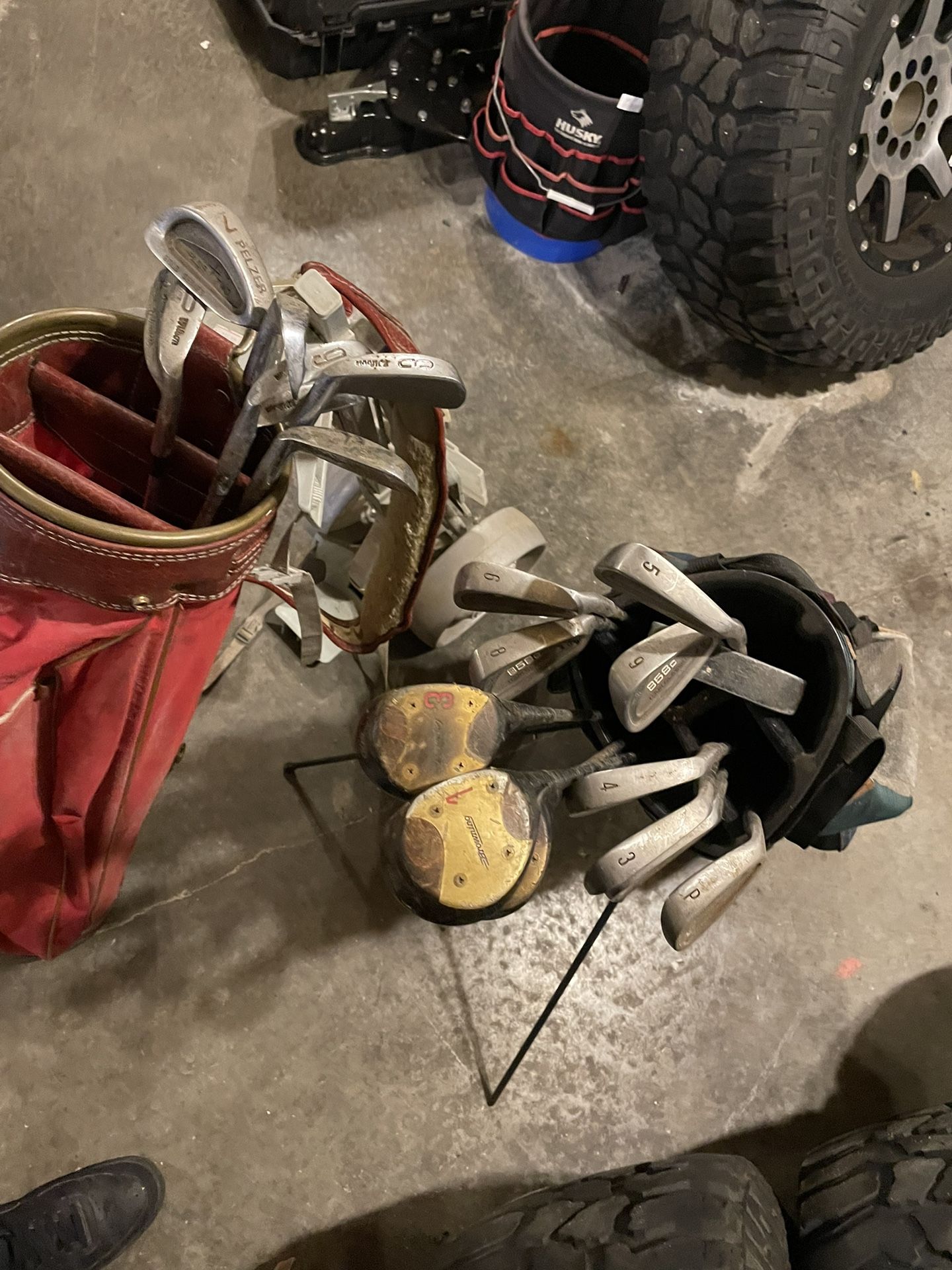 Golf Clubs 