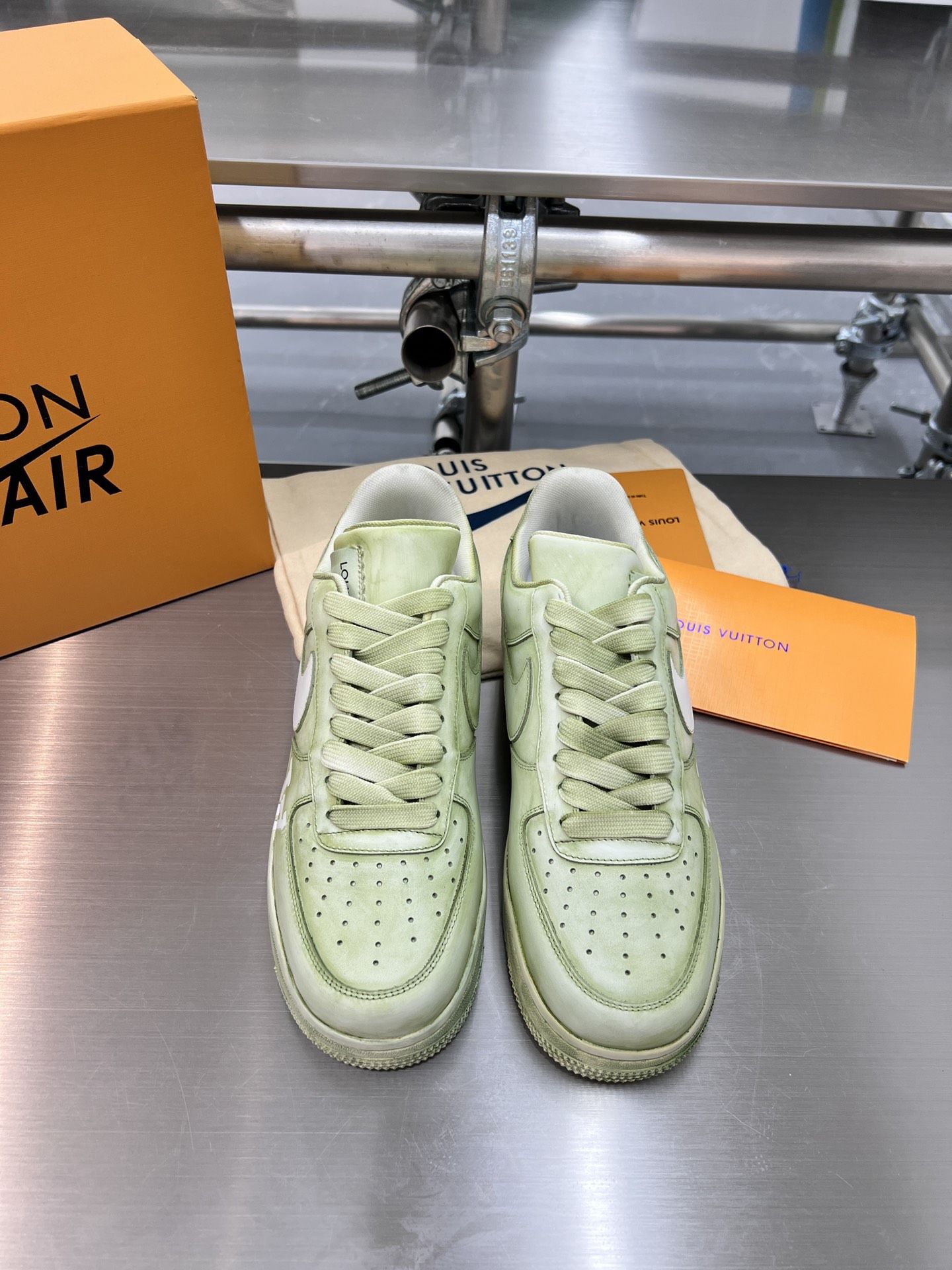 Louis Vuitton Nike Air 1 Force Voyage