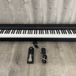 Yamaha P-125 88-Key Digital Piano w/ Pedal & Power Supply