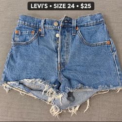 Levi’s shorts size 24