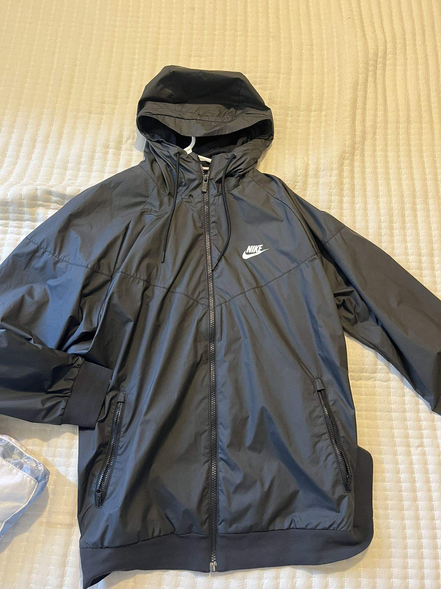 NIKE WINDBREAKER