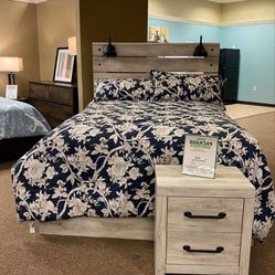SPECIAL] Cambeck Whitewash Panel Bedroom Set