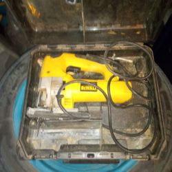 DeWalt Jig Saw With Case