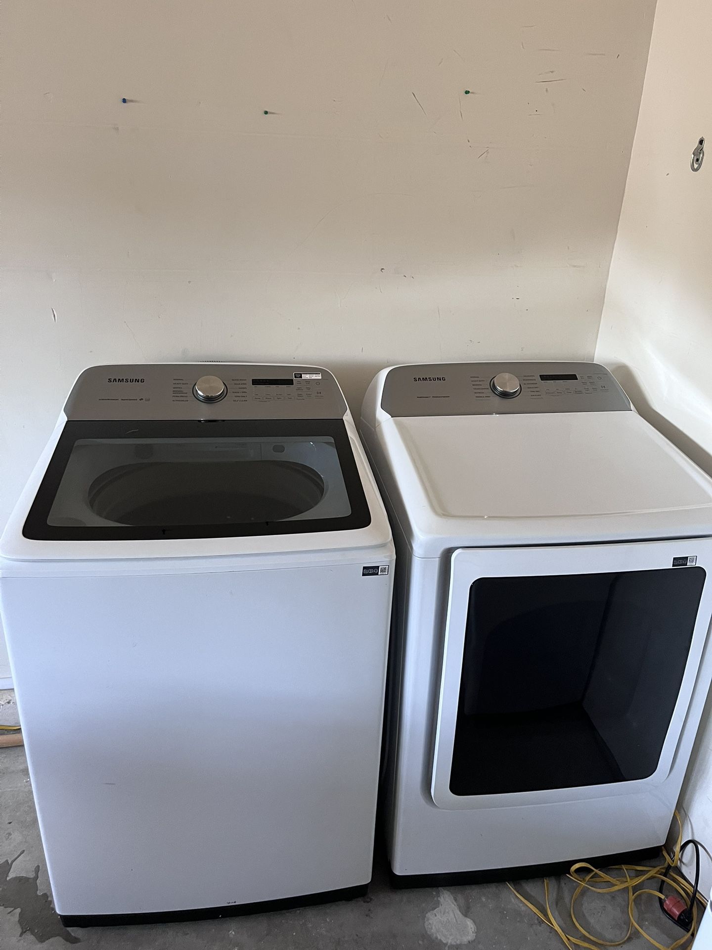 Washer & Dryer Set