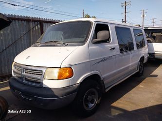 1999 Dodge Ram Van 1500 for Parts