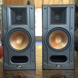 Klipsch RB25 Bookshelf speakers