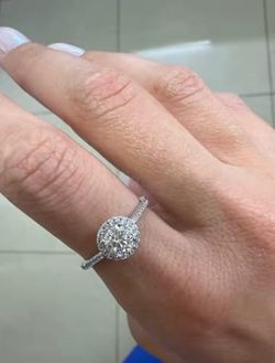 1:1 Halo Engagement Ring