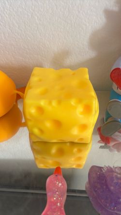 Squeezy Big Cheese Squishy