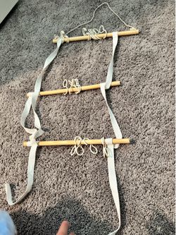 BOW AND HEADBAND HOLDER