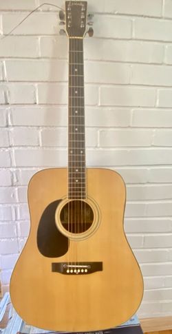 Lincoln Acoustic Guitar 