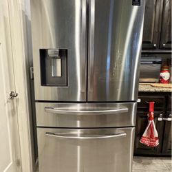 4-Door French Door 28 cu-ft; Refrigerator