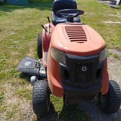 Troy Bilt Riding Lawnmower 