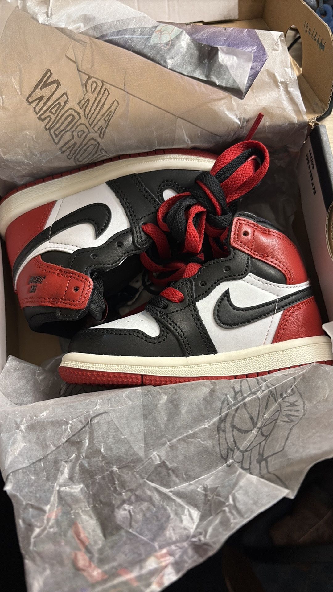 Black Red And white Nike Toddler Shoes