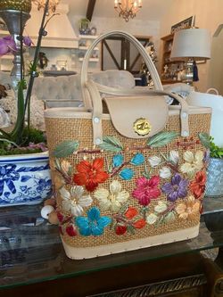 Vintage 1960’s Floral Basket Purse