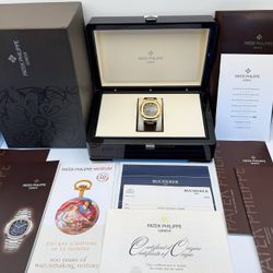 Patek Philippe Nautilus 40mm 5712R-001 Moon Phase Rose Gold Brown Leather Strap 2011 Full set