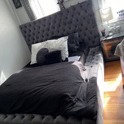 Queen Size Bed Fram 