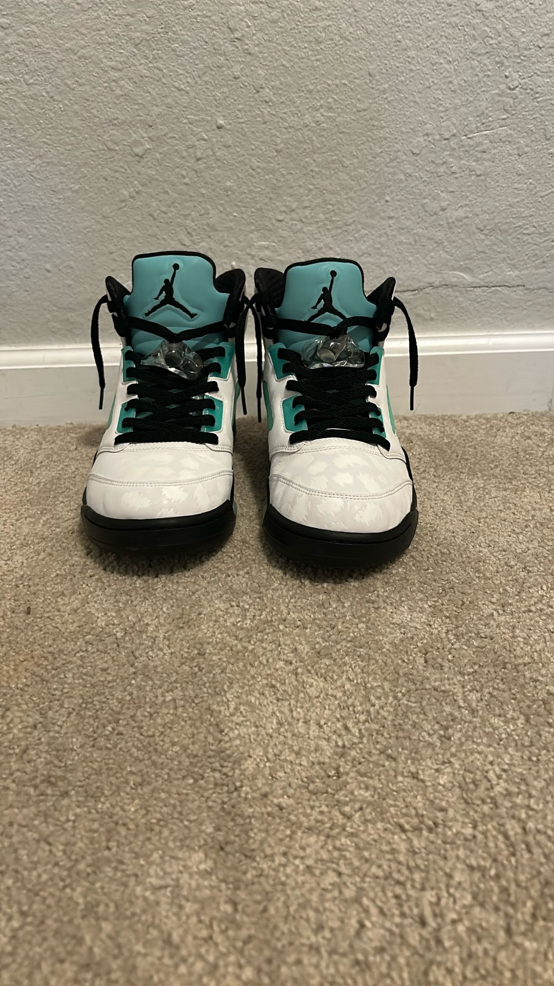 Air Jordan V black/white/island green size men