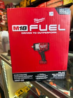 Milwaukee M18 FUEL 1/2" Impact Wrench Tool Only