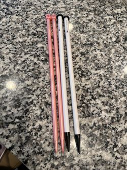 Lot Of 6 Pairs Luxite And Aluminum Knitting needles lightweight