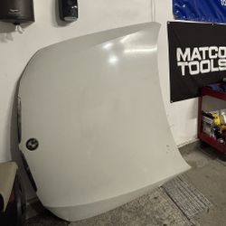BMW Hood E90