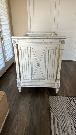 Baby crib genuine wood restoration hardware brand