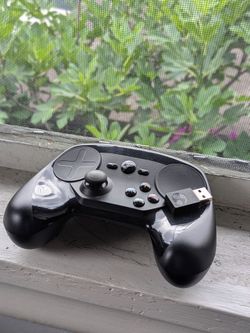 Steam Controller v1 w/ Bluetooth Dongle (no box)