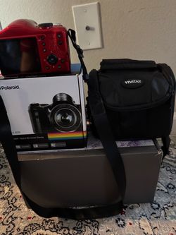Polaroid IE4038 Digital Camera with Case and Box