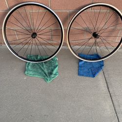 Trek Bontrager Affinity TLR Wheelset 700c Clincher Rim Brake