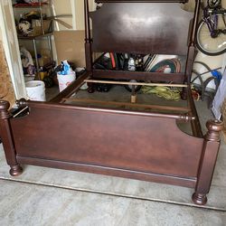 Queen Size Bed Frame – Includes Headboard & Footboard