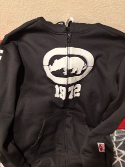 black sweater size L brand eco.