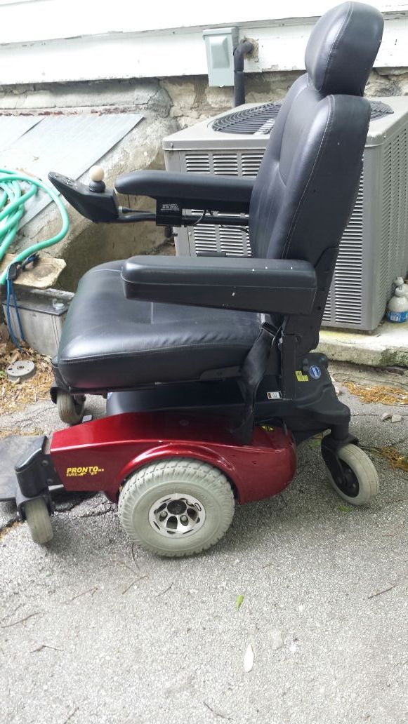 Pronto power chair
