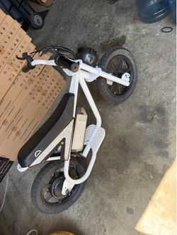 Droyd weeler electric mini bike