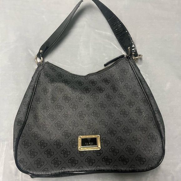 GUESS Black Shoulder Bag