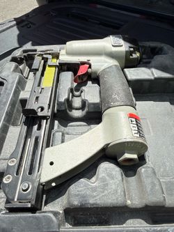 Porter-Cable Pneumatic Finish Nailer 18 Gauge