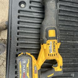 Home Depot exclusive new model Dewalt saw saw battery included