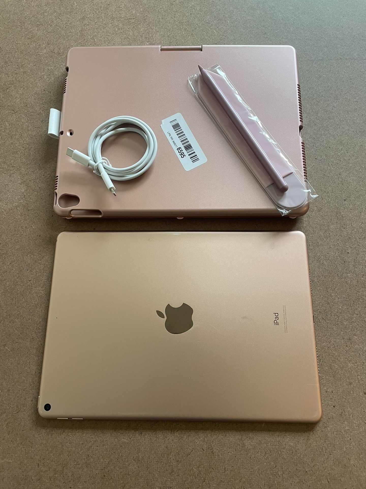 Apple iPad Air 3rd Generation (RoseGod) 256GB With Keyboard and
