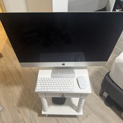 2019 Apple Mac computer Flat. 